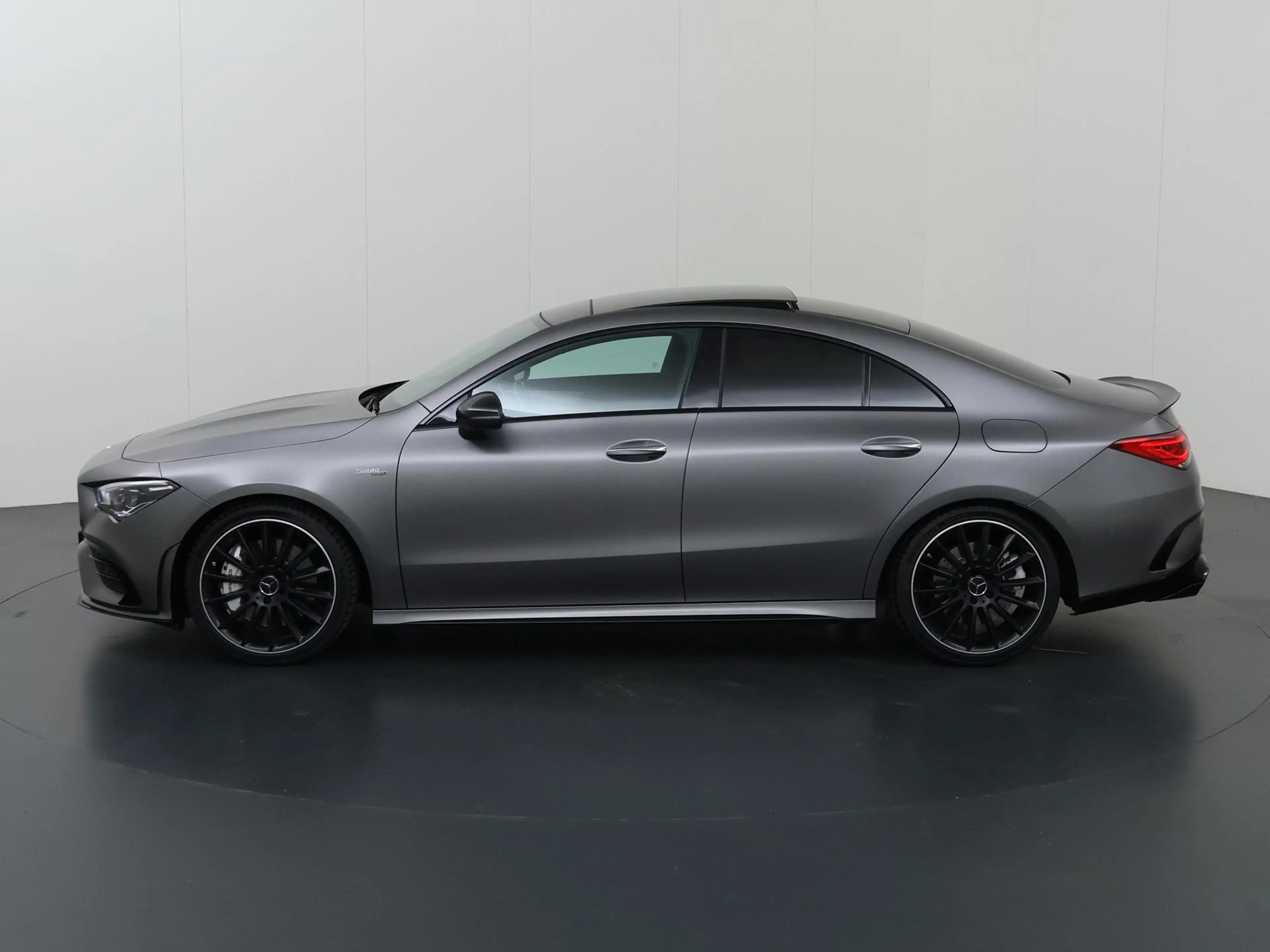 Mercedes-Benz CLA 35 AMG 4MATIC Premium Plus | Panoramadak | 360 camera | B — photo 5