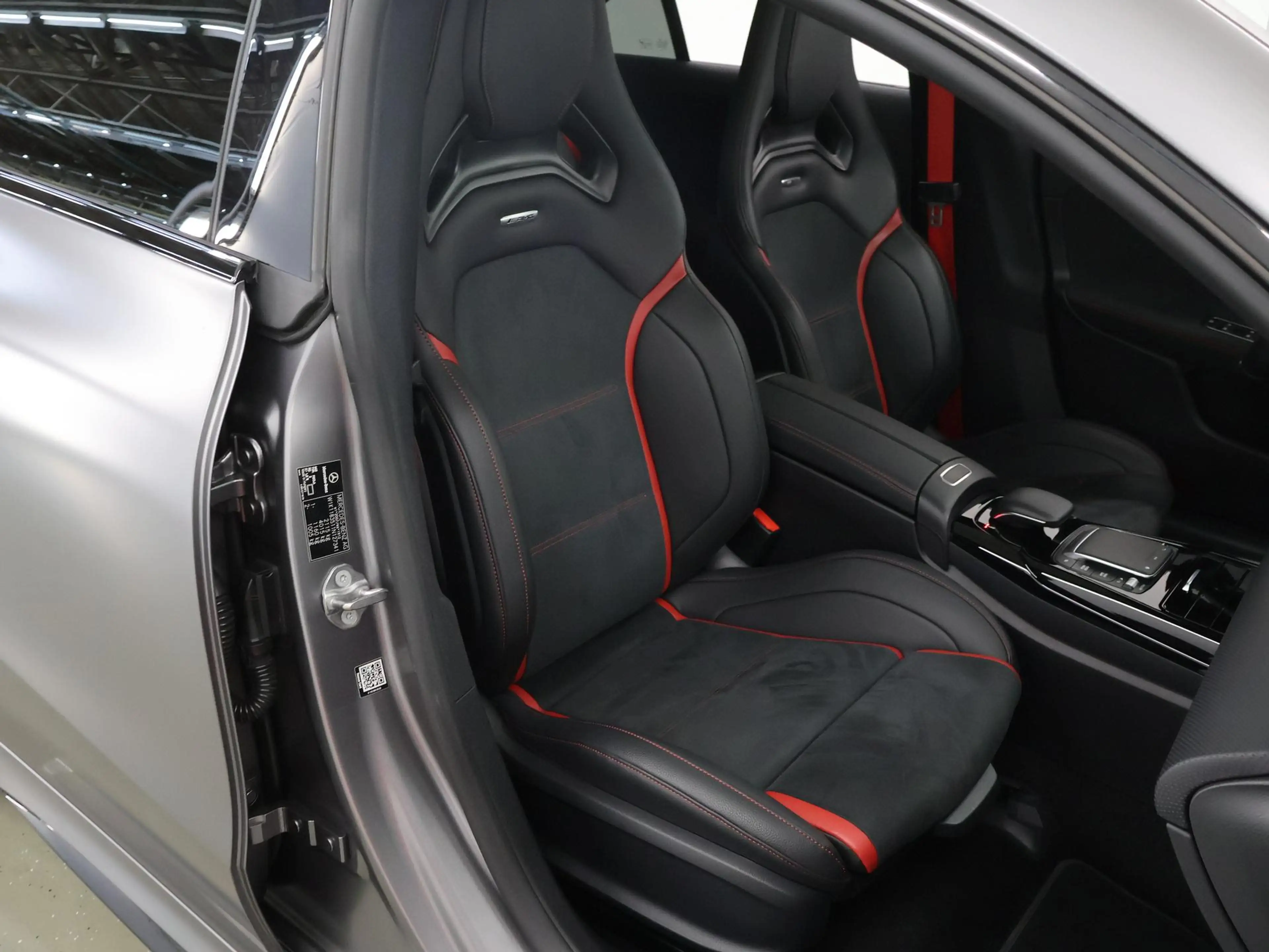 Mercedes-Benz CLA 35 AMG 4MATIC Premium Plus | Panoramadak | 360 camera | B — photo 10