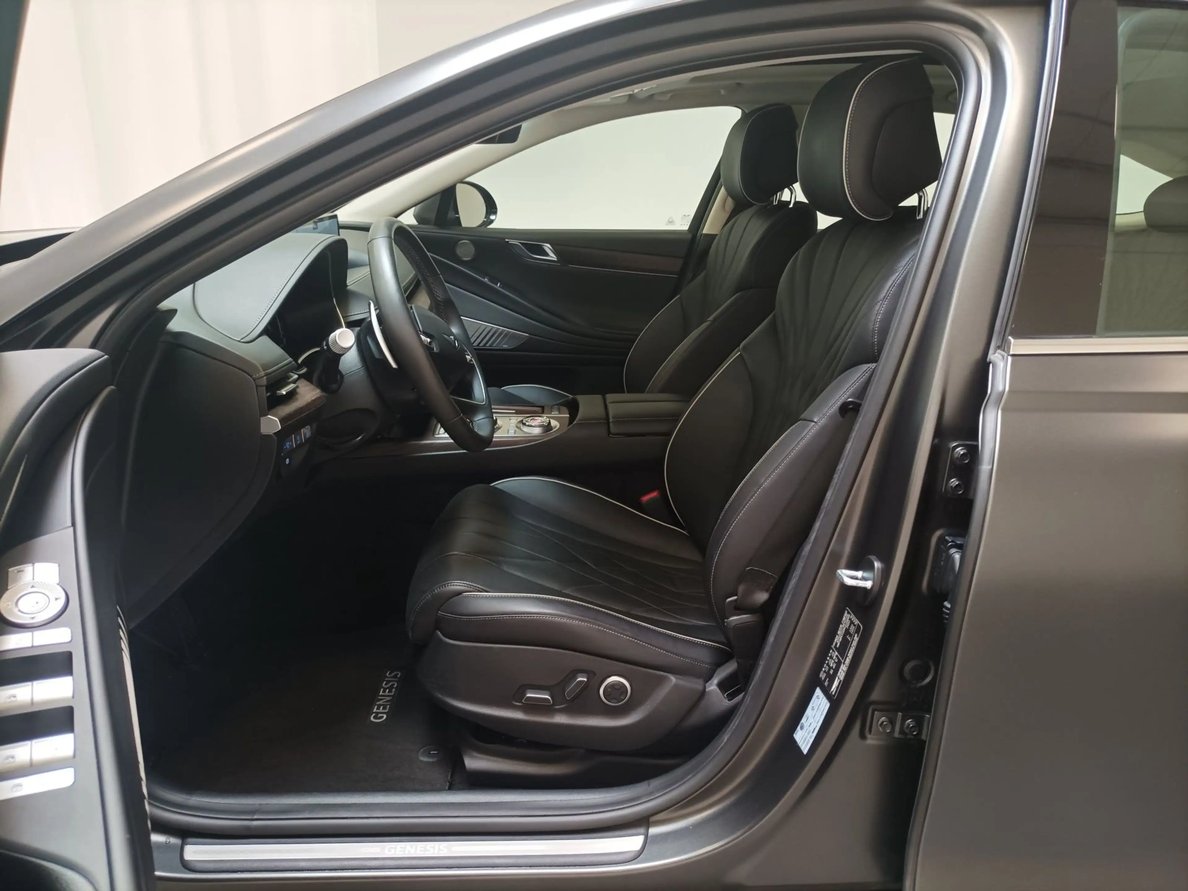 Genesis G80 2.5 T Sport Navi|CAM|Pano|Lane Ass.| — photo 8