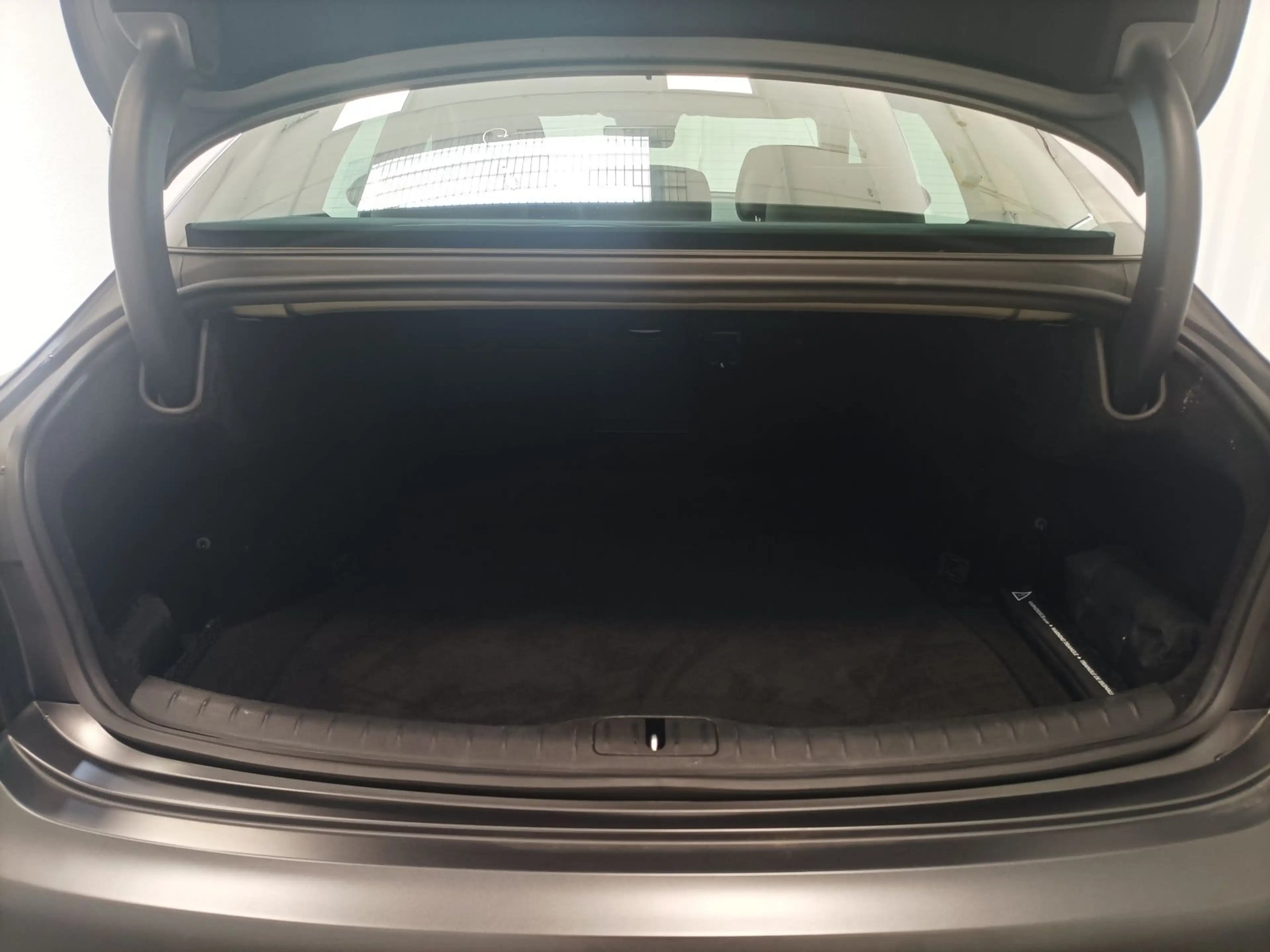 Genesis G80 2.5 T Sport Navi|CAM|Pano|Lane Ass.| — photo 6
