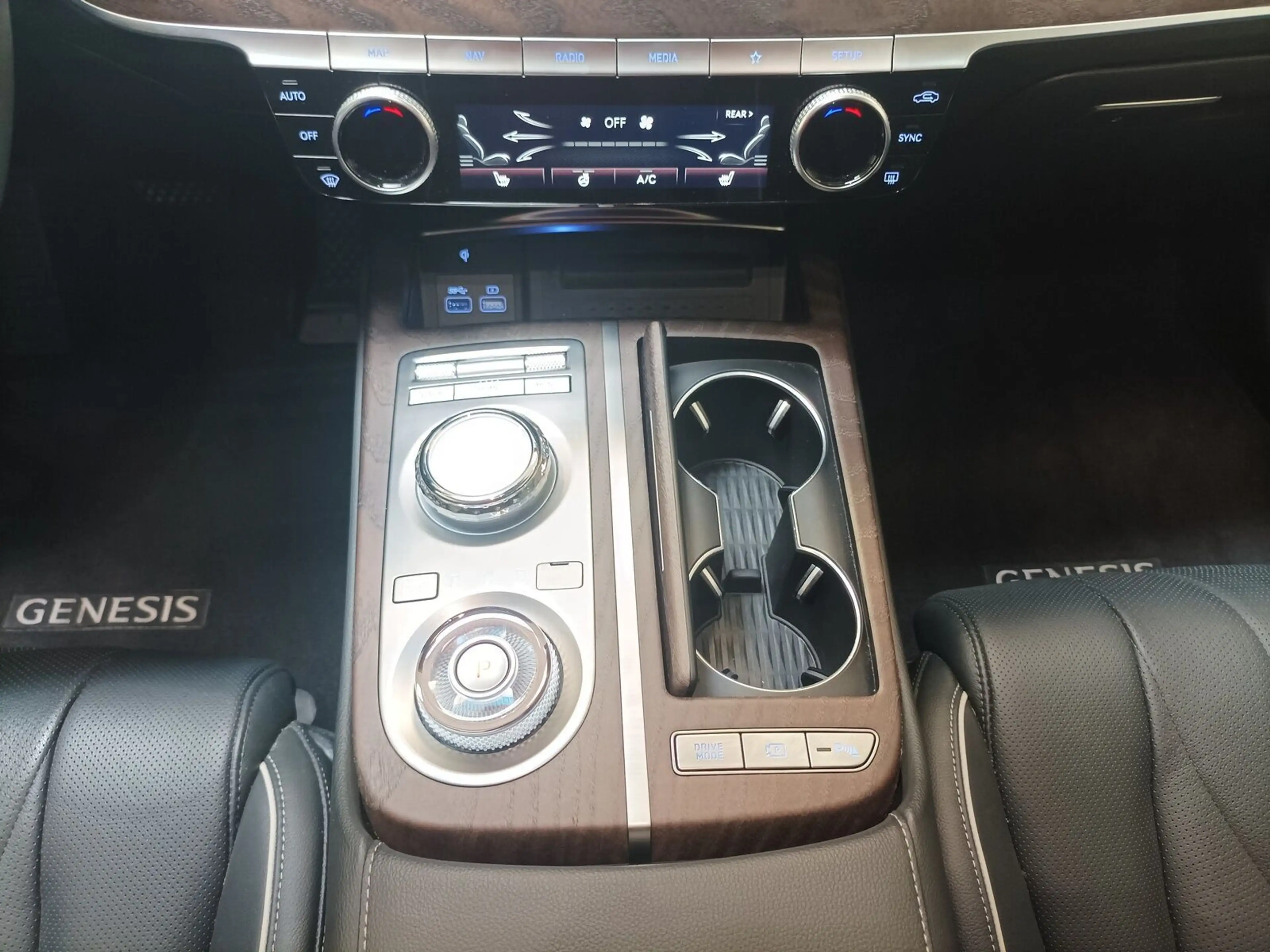 Genesis G80 2.5 T Sport Navi|CAM|Pano|Lane Ass.| — photo 12