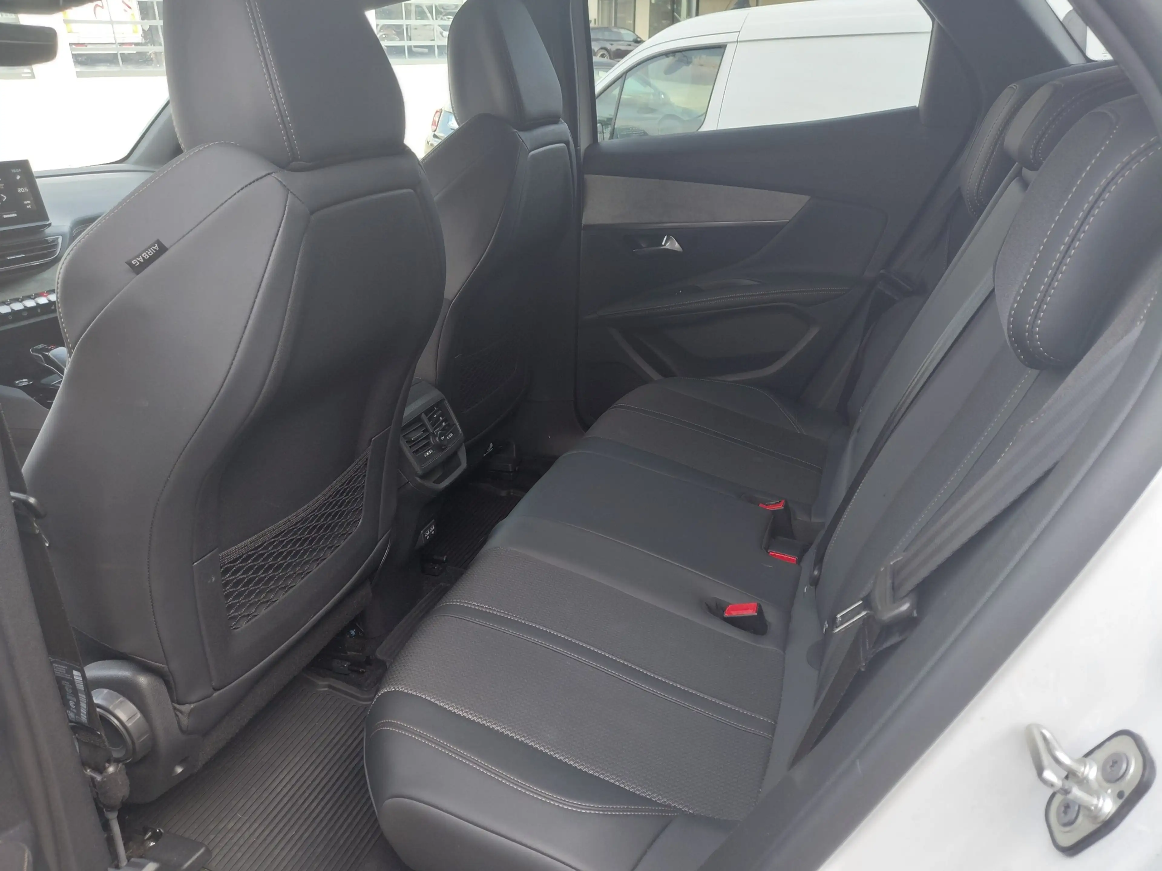Peugeot 3008 3008 1.2 PureTech GT (EU6.4) — photo 10