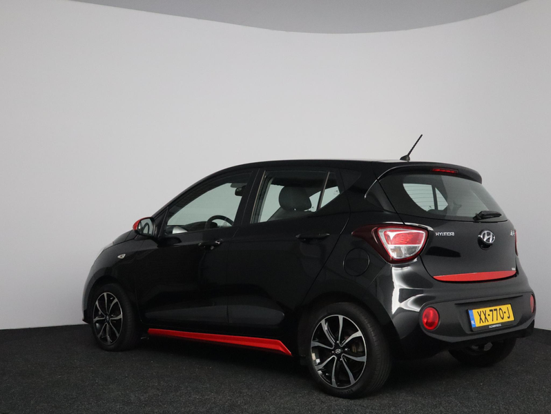 Hyundai i10 1.0i Comfort — photo 12