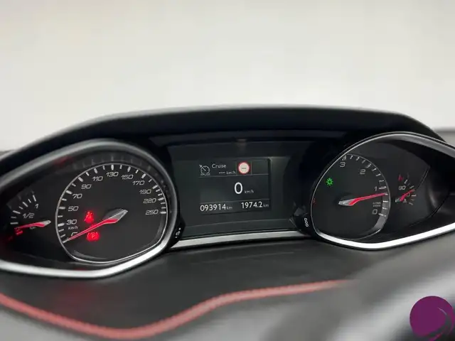 Peugeot 308 view 11