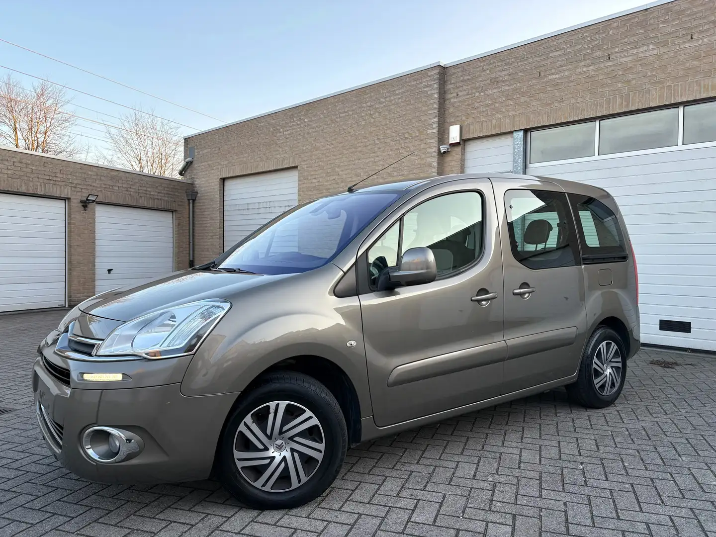 Citroen Berlingo Berlingo Multispace 1.6 VTi / 12 Maanden Garantie Gris - 2