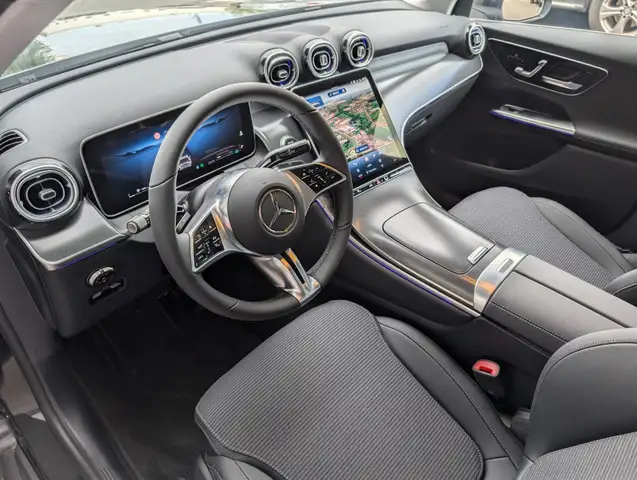 Mercedes-Benz GLC view 18