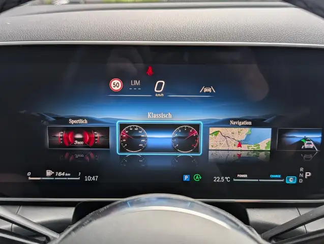Mercedes-Benz GLC view 23