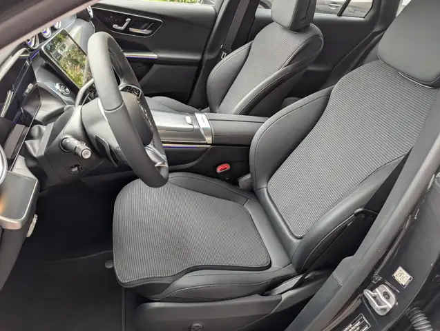 Mercedes-Benz GLC view 19