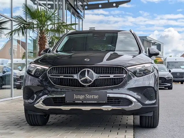 Mercedes-Benz GLC view 6