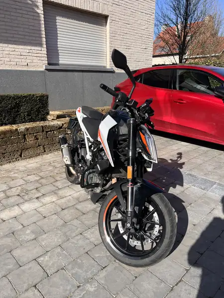 KTM 390 Duke - foto 2
