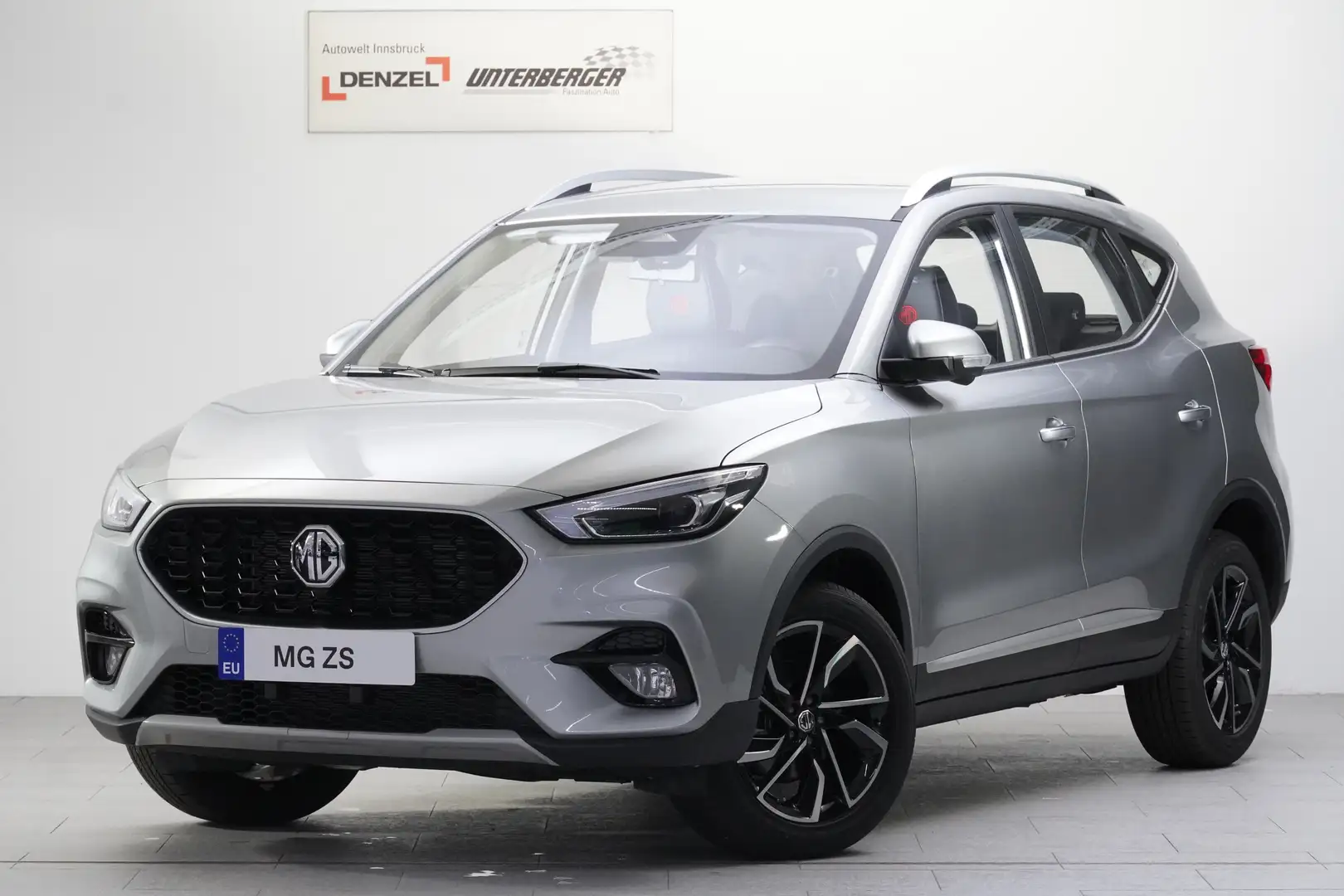 MG ZS 1,5 Luxury Silber - 2