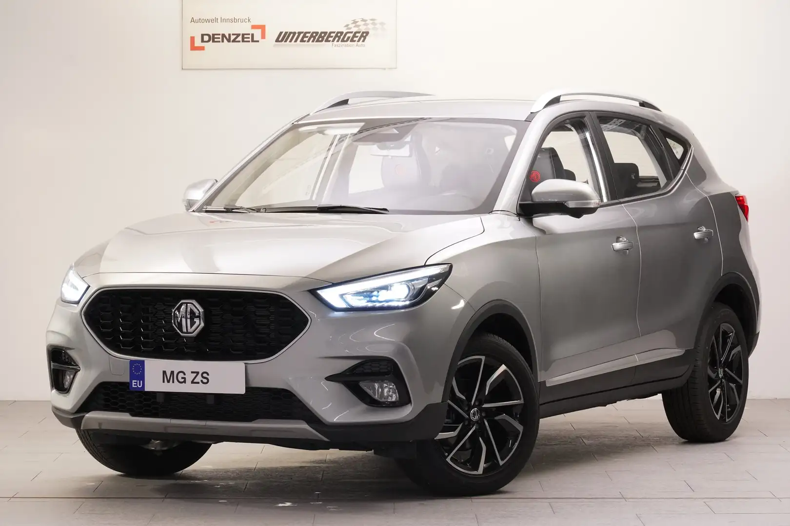 MG ZS 1,5 Luxury Silber - 1