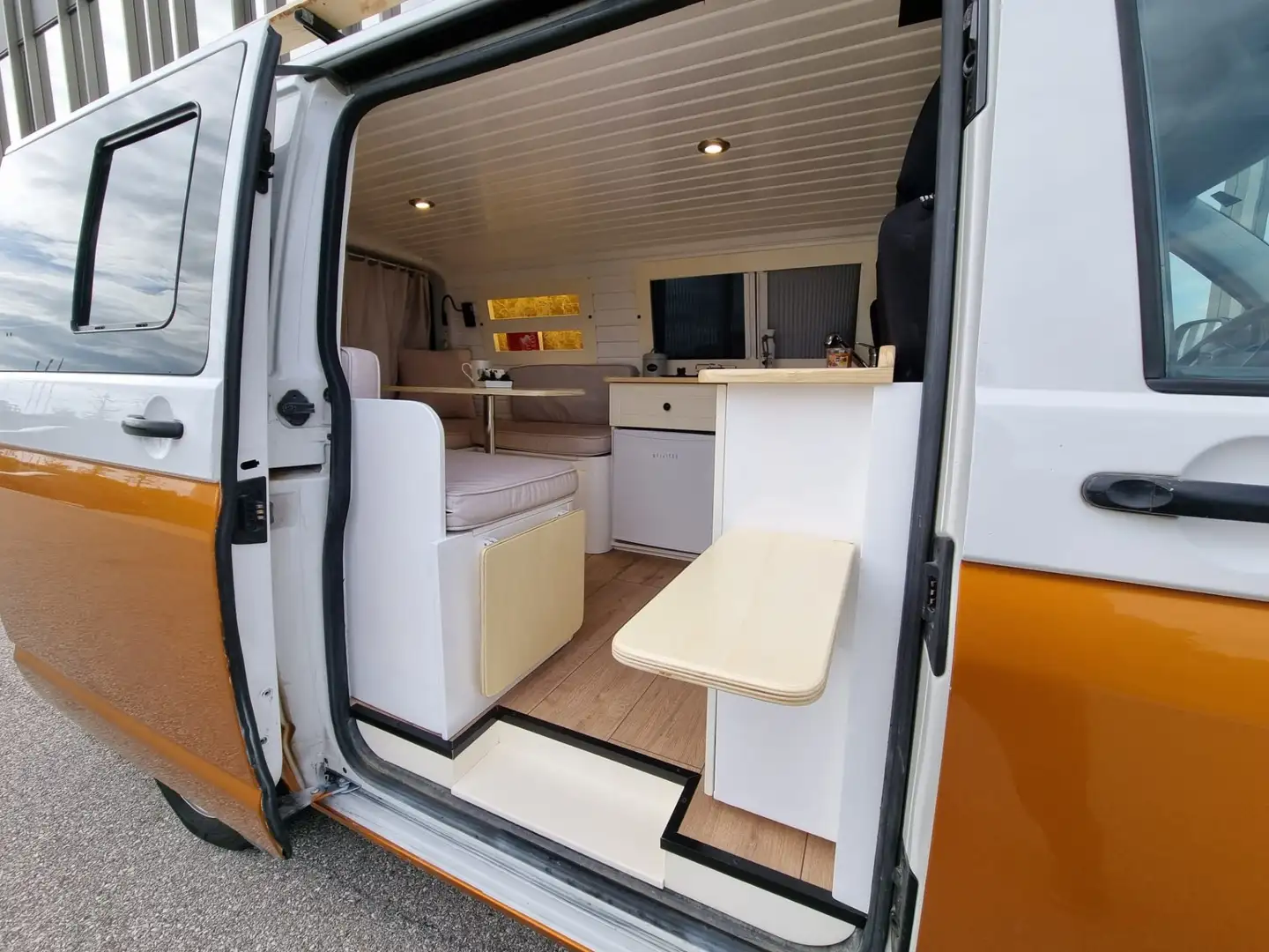 Volkswagen T5 Transporter Campingausbau - 2