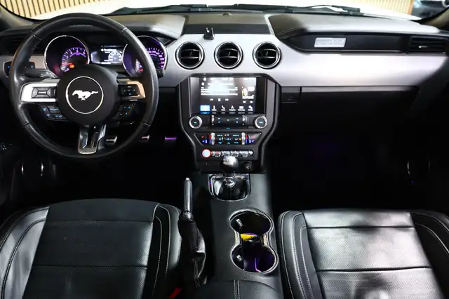 Ford Mustang view 2