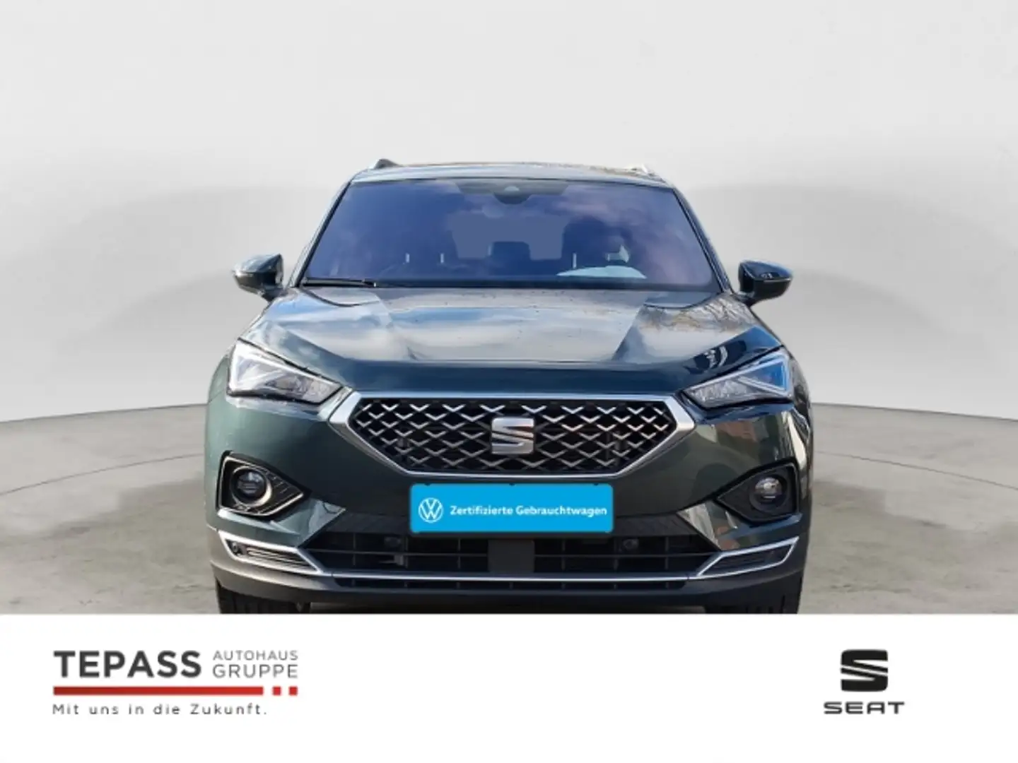 SEAT Tarraco 2.0l TSI Xperience NAVI AHK SHZ DCC PANO Grün - 2