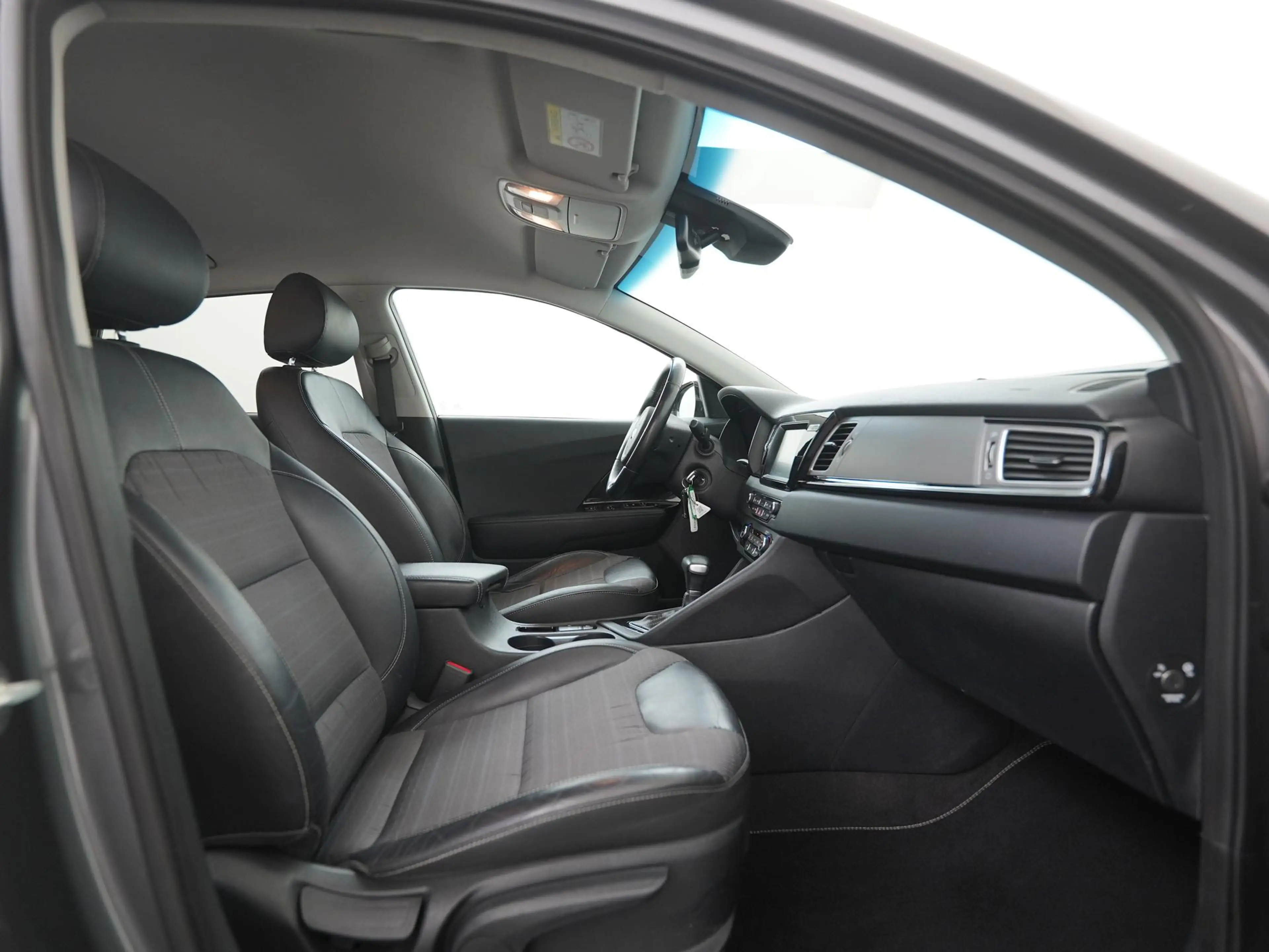 Kia Niro 1.6 GDi PHEV DynamicLine | SOH 90% | Trekhaak | Ca — photo 3