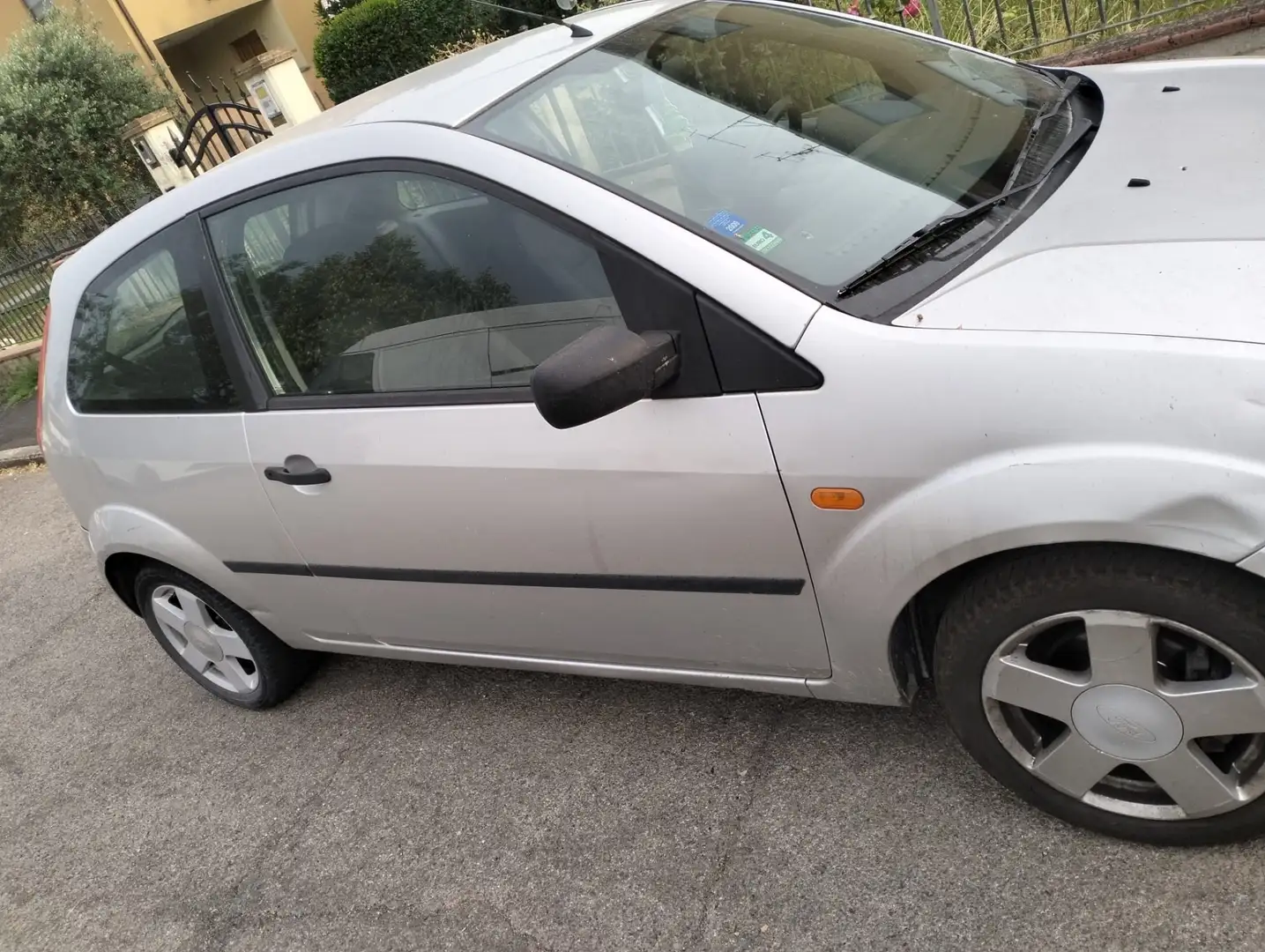 Ford Fiesta 3p 1.2 16v Ambiente - 1