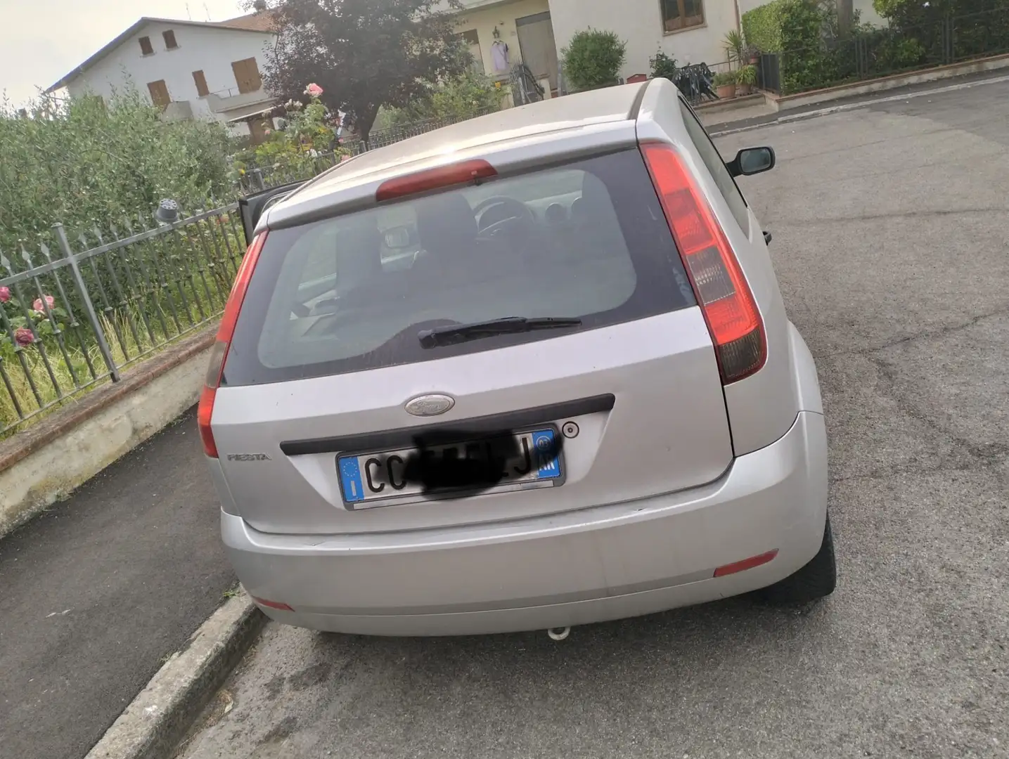 Ford Fiesta 3p 1.2 16v Ambiente - 2