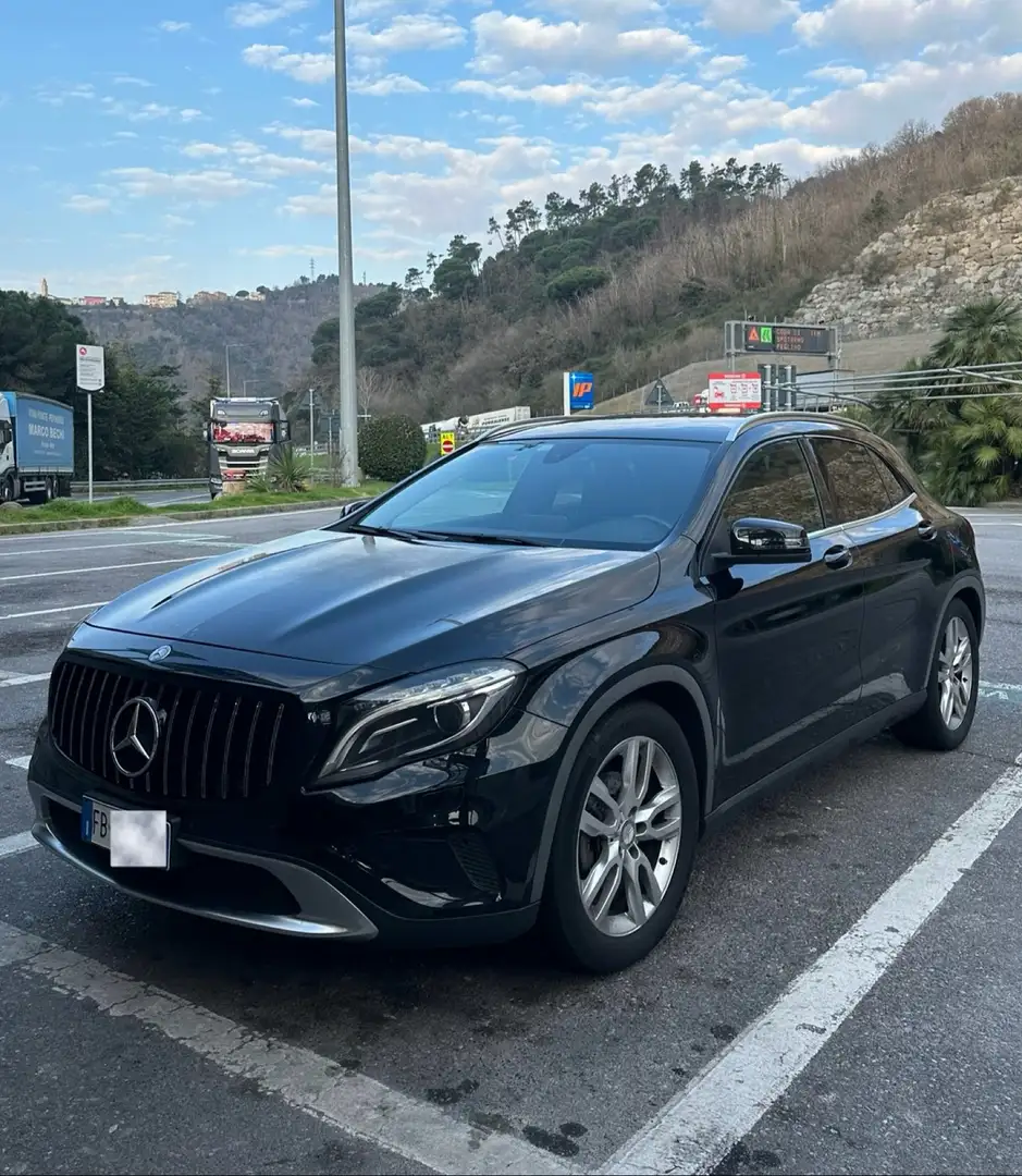 Mercedes-Benz GLA 200 d Business auto - 1