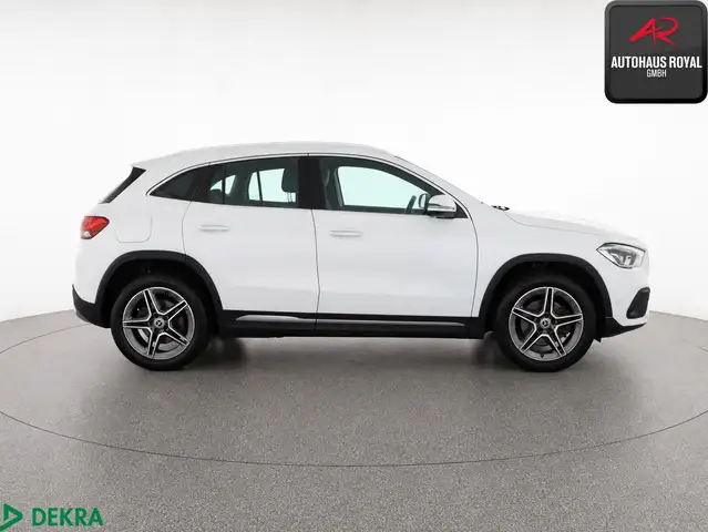 Mercedes-Benz GLA view 6