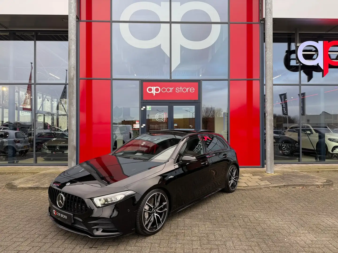 Mercedes-Benz A 35 AMG 4MATIC /Panorama Negro - 1