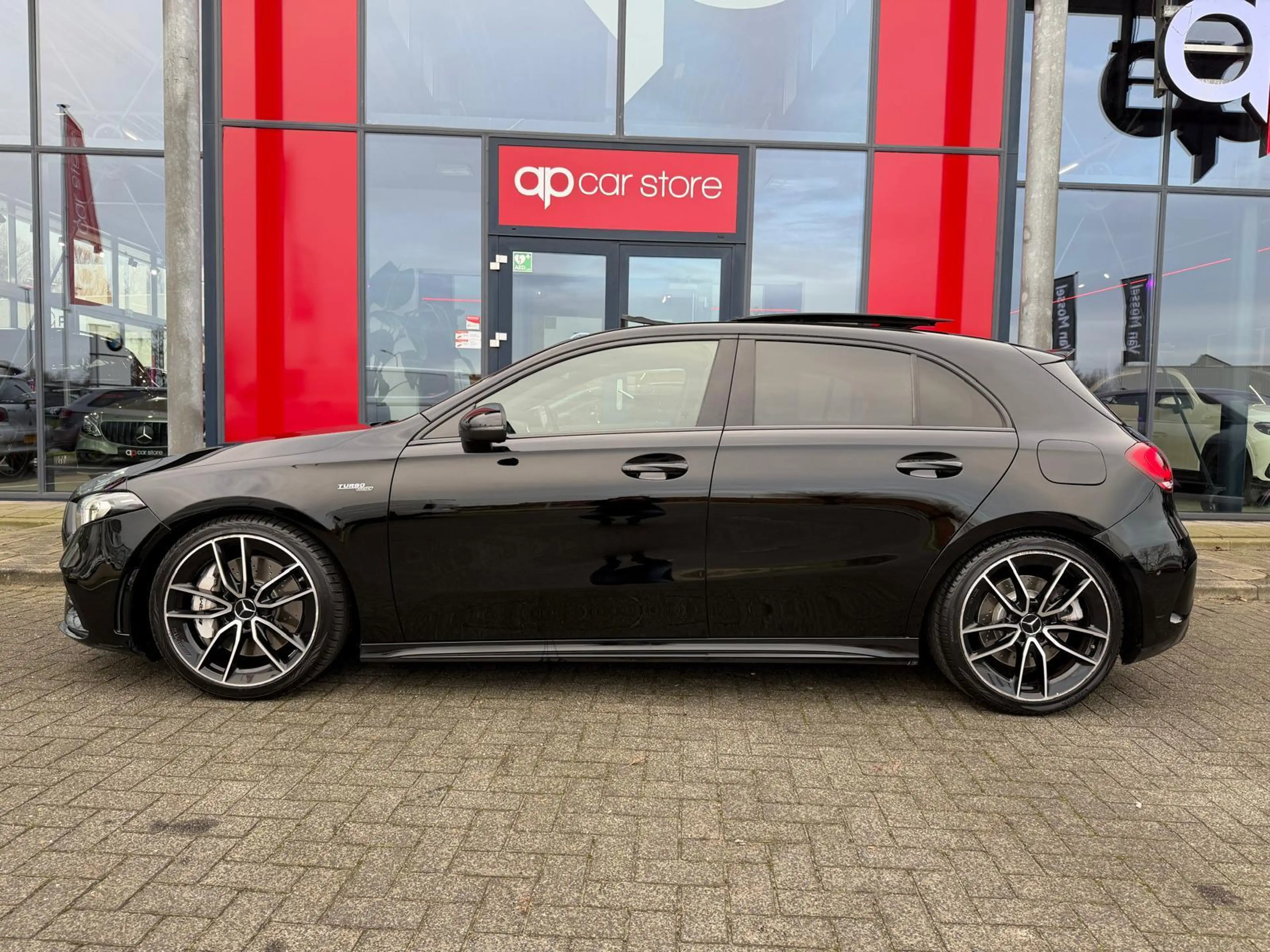 Mercedes-Benz A 35 AMG 4MATIC Edition 1 — photo 4