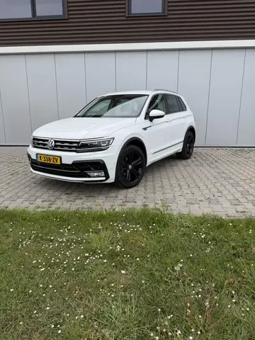 Volkswagen Tiguan Volkswagen Tiguan 1.4 TSI R-Line DSG | Navi | Came