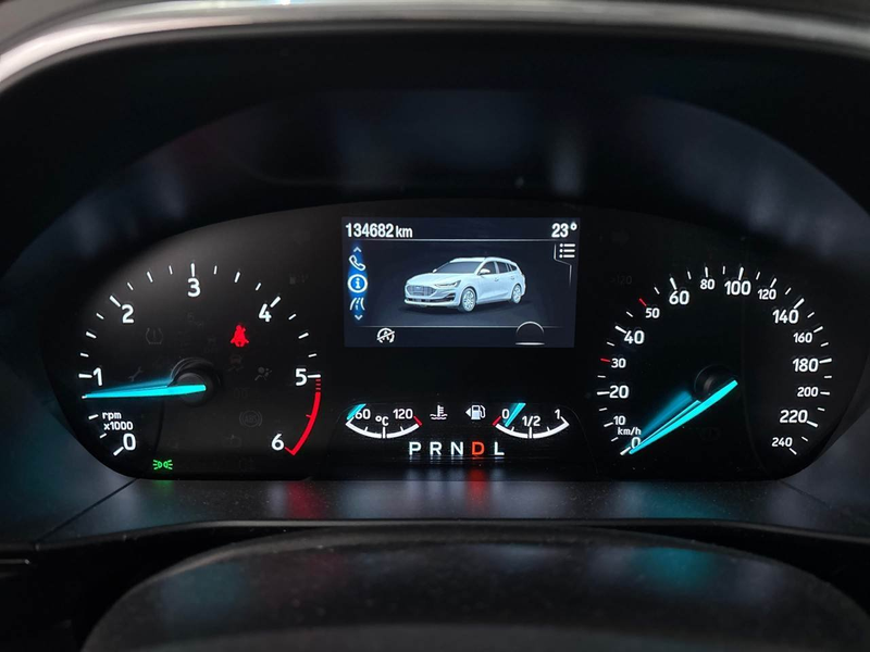 Ford Focus Turnier 1.5 EcoBlue Titanium SpoSi Key LED — photo 10