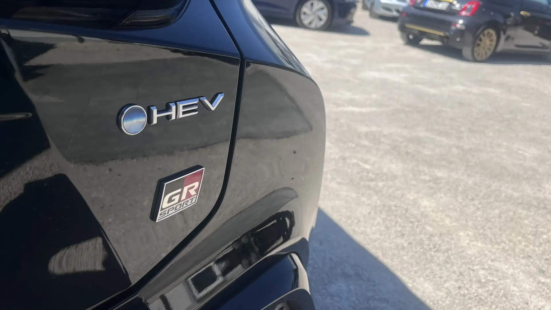 Toyota C-HR 2.0 Hybrid AWD GR SPORT Premiere Silber - 2