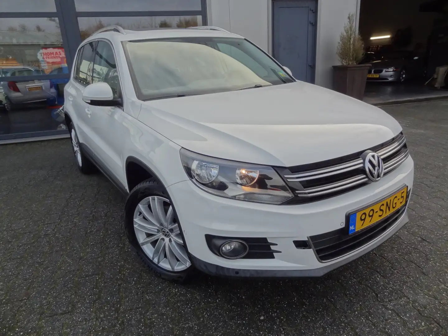 Volkswagen Tiguan NL-auto | ACC | LMV | Open dak | Cruise | Nette au Blanc - 2