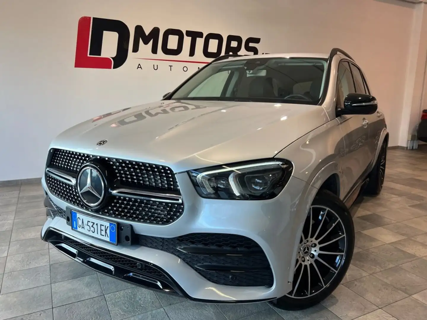 Mercedes-Benz GLE 300 d 4Matic Premium AMG Line Argintiu - 2