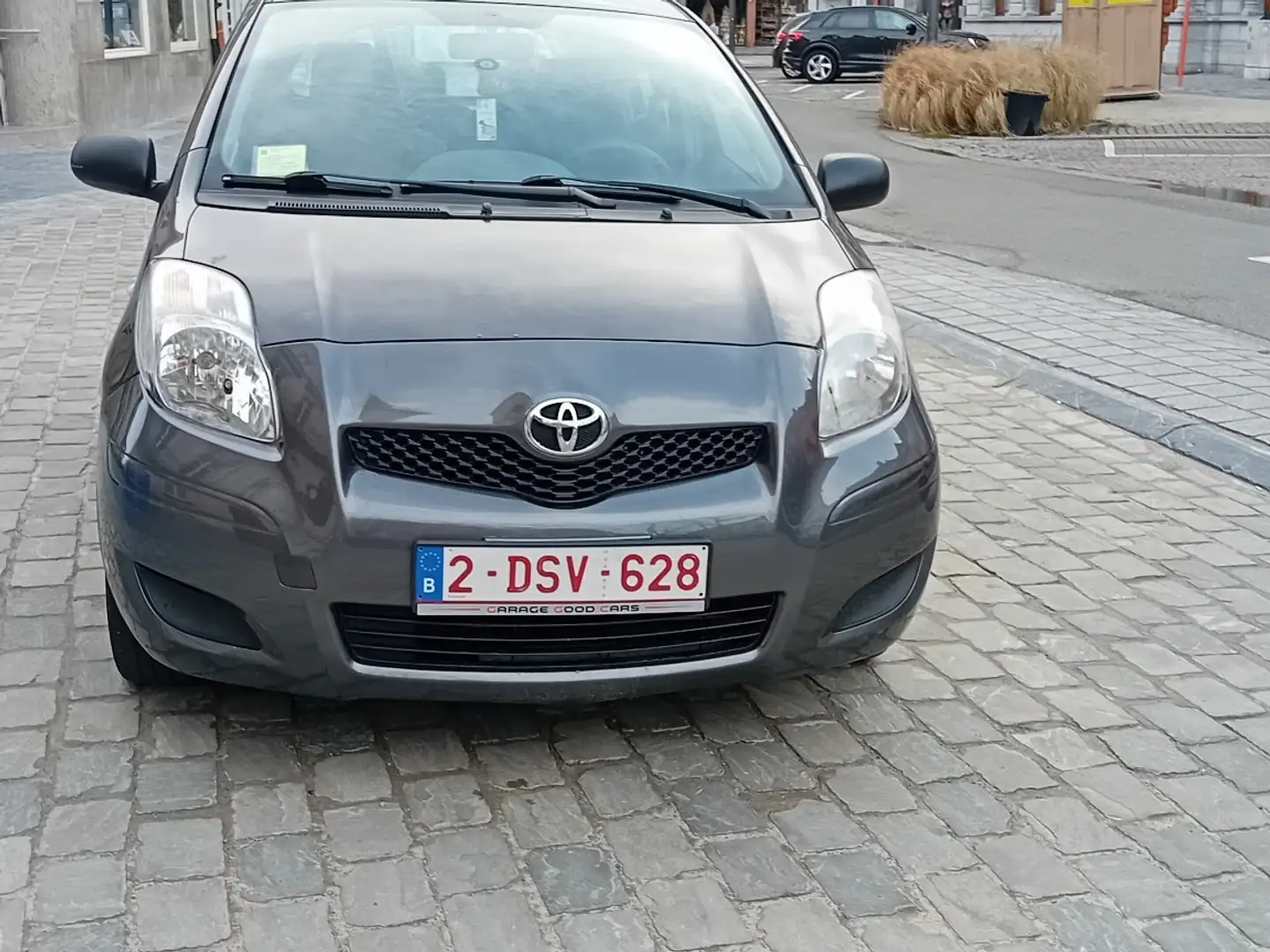 Toyota Yaris 1.0 - 69 VVT-i Série Limitée Les Bleus Bleu - 2