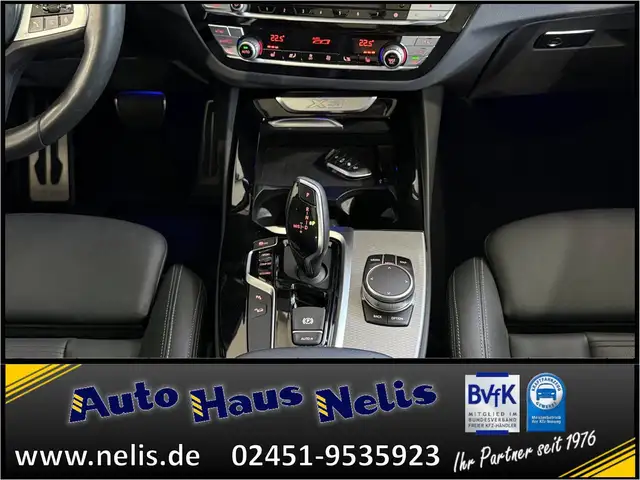 BMW X3 view 14