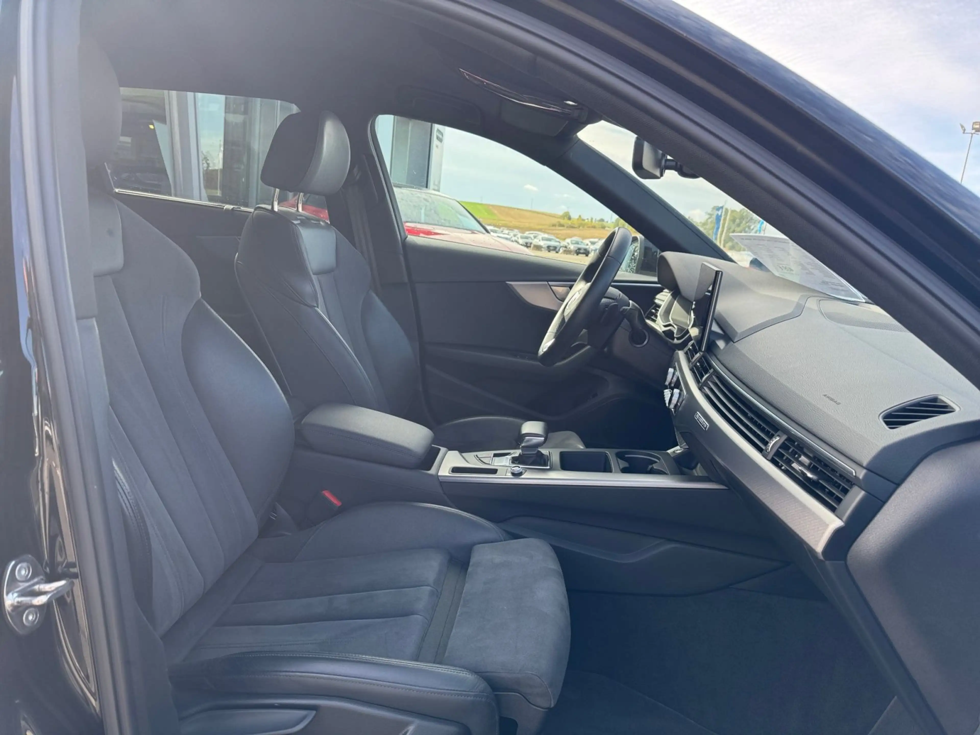 Audi A4 allroad 40 TDI q. S-Tronic LED Navi CarPlay — photo 15
