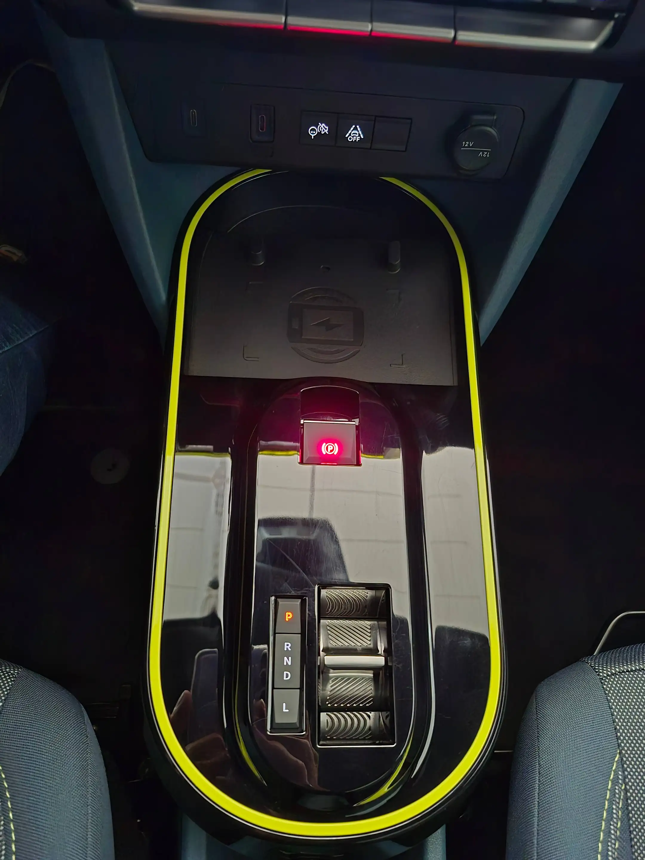 Fiat Grande Panda La Prima1.2 Hybrid, LED, Kamera, Shz, Navi, TZ — photo 12