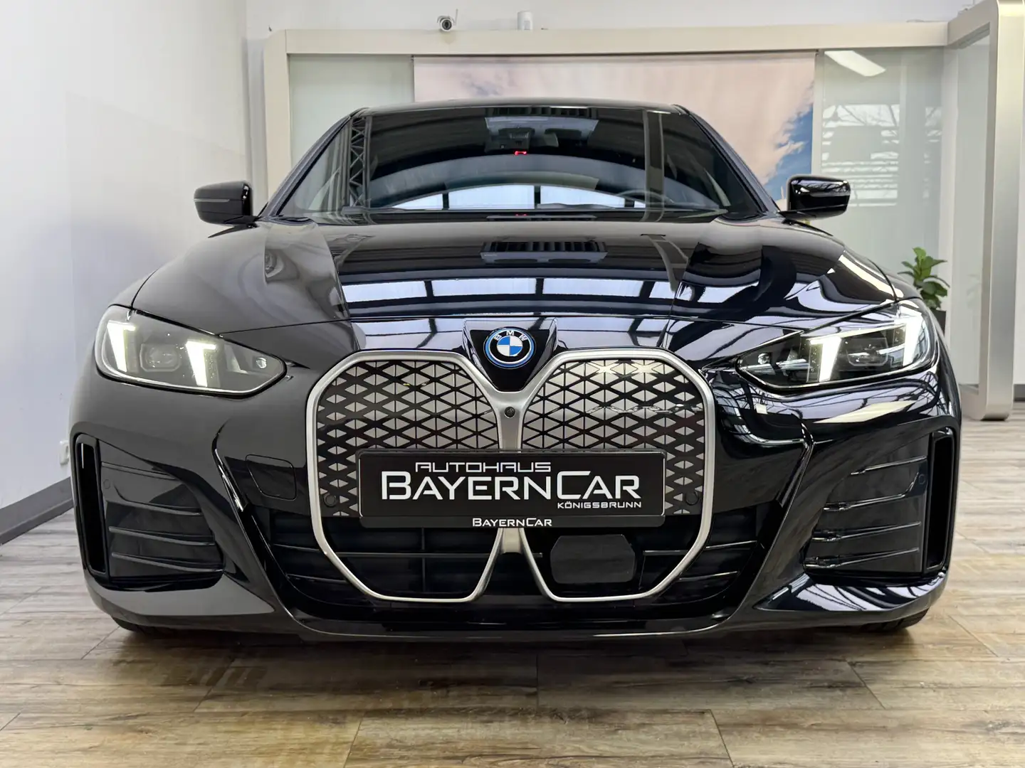 BMW i4 xDrive40 M Sport ACC 360° 0,25% LED H&K AHK Nero - 2