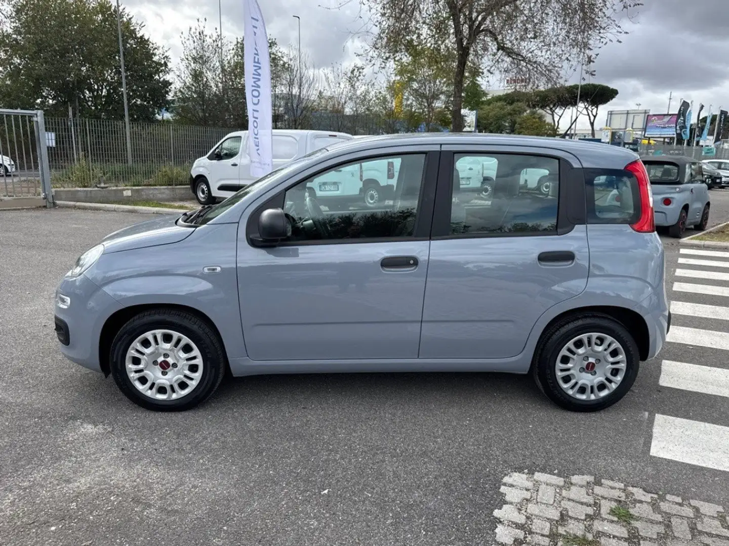 Fiat Panda 1.0 FireFly 70cv S&S Hybrid Grigio - 2