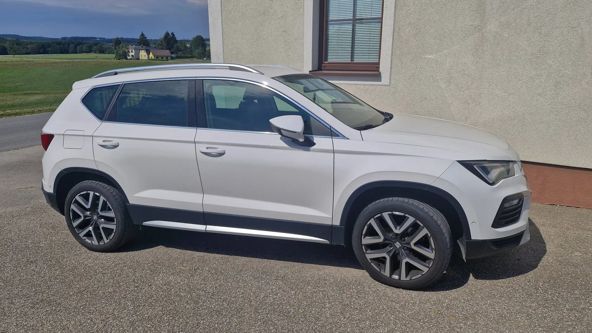 SEAT Ateca Ateca 1,0  TSI Xperience Weiß - 2
