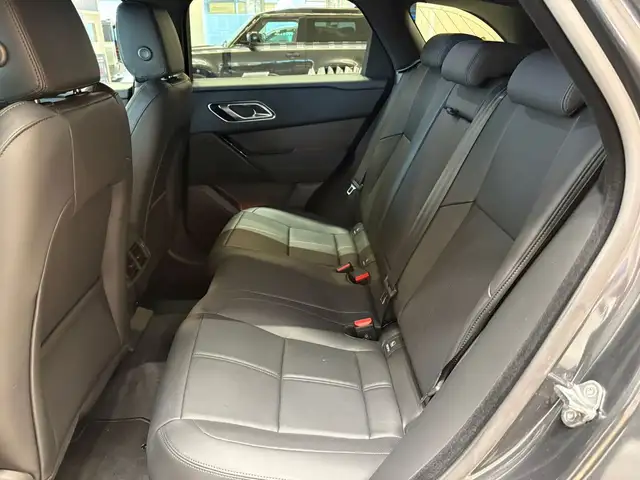 Land Rover Range Rover Velar view 7