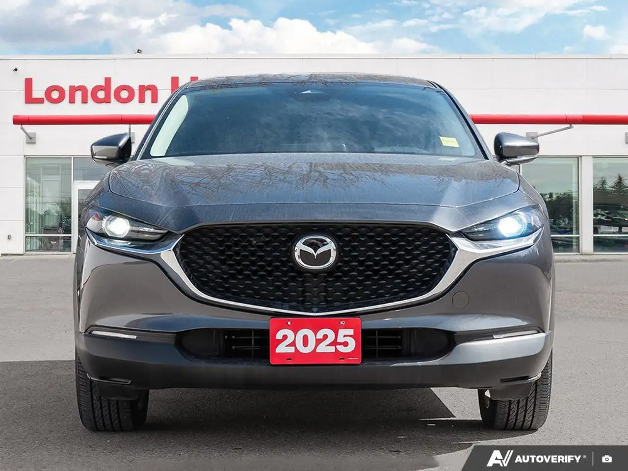 Mazda CX-30 снимка Mazda CX-30
