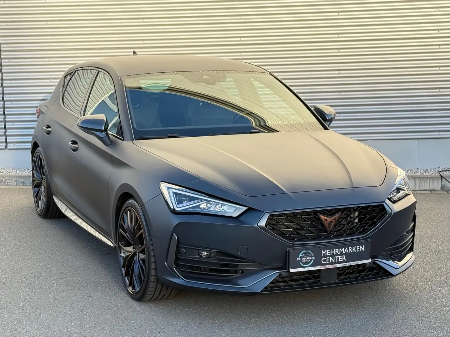 CUPRA Leon VZ 2.0 TSI 300 PS DSG KAMERA/KESSY/ACC Grau - 2