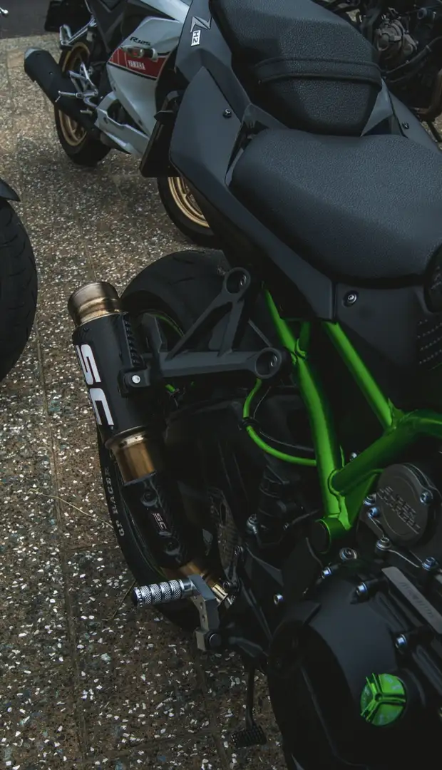 Kawasaki Z H2 Чорний - 2