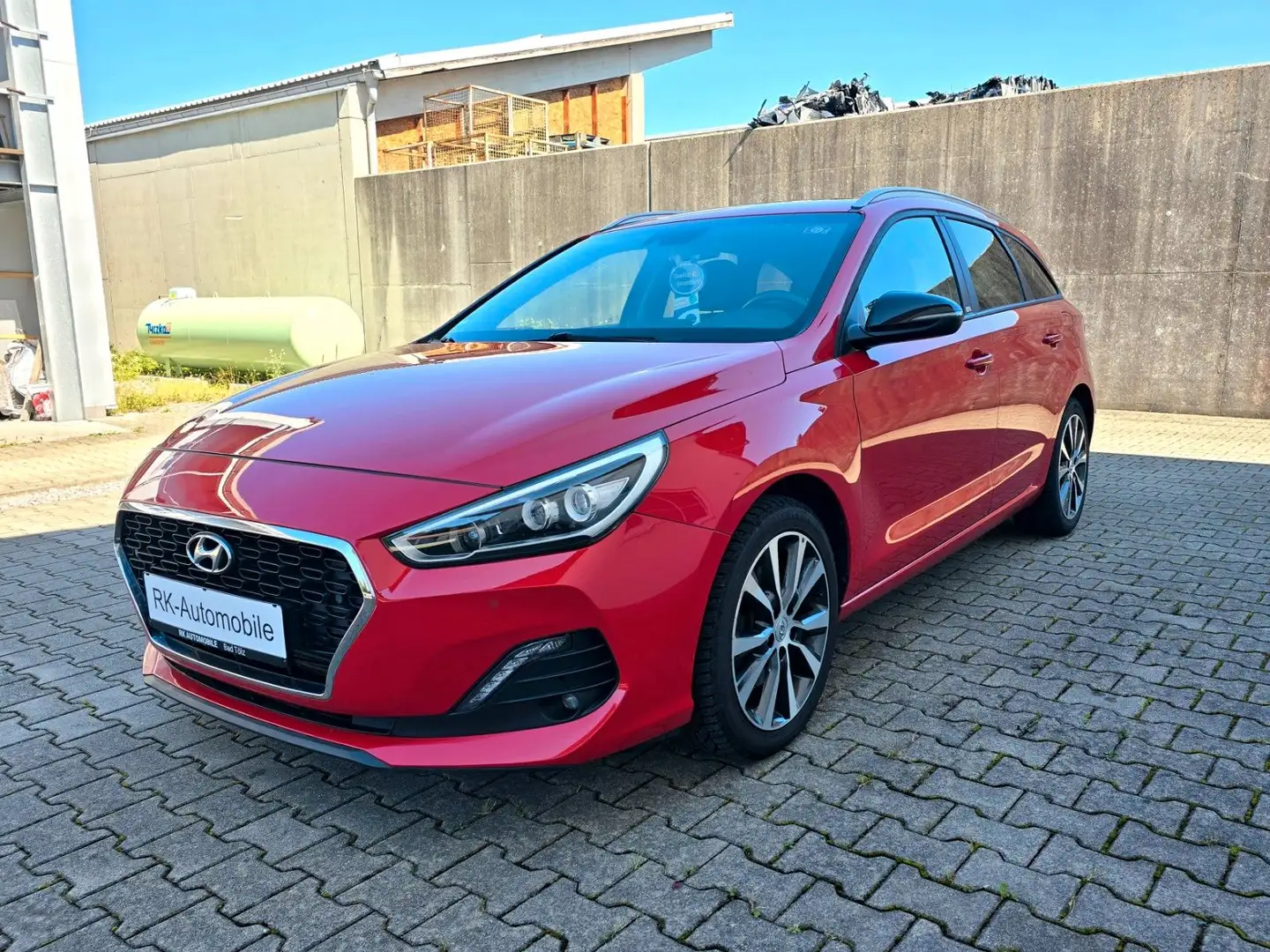 Hyundai i30 cw YES! Plus Garantie/Finanzierung Rot - 1