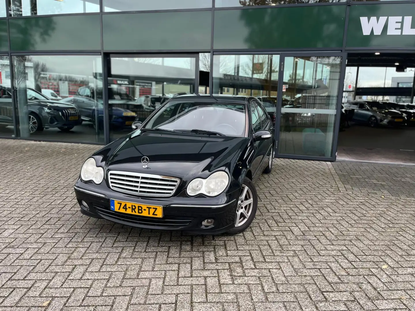 Mercedes-Benz C 180 K. Elegance (Airco, Trekhaak, Inruilkoopje!!!) Zwart - 1