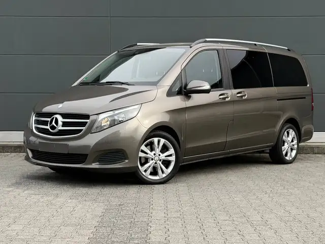 Mercedes-Benz V 220 EDITION 4MATIC lang Rkam Navi Leder 7-Sitze Spur+Totwinkel