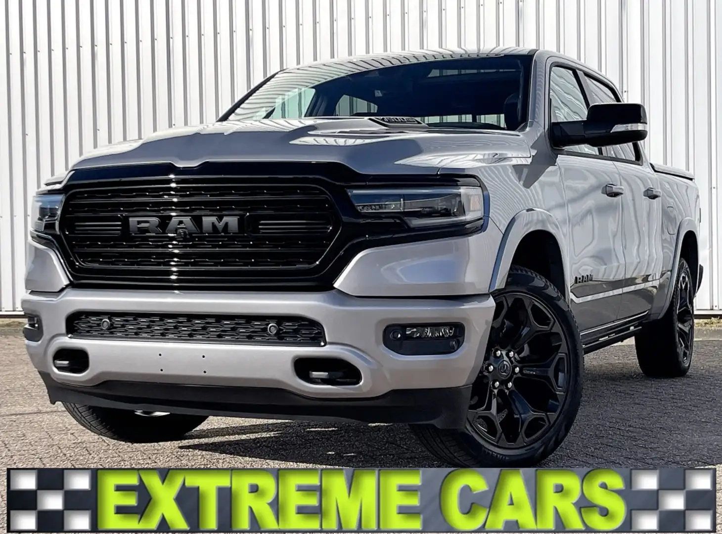 Dodge RAM 1500 pick up 4x4 Crew Cab Limited Black Pack Zilver - 1