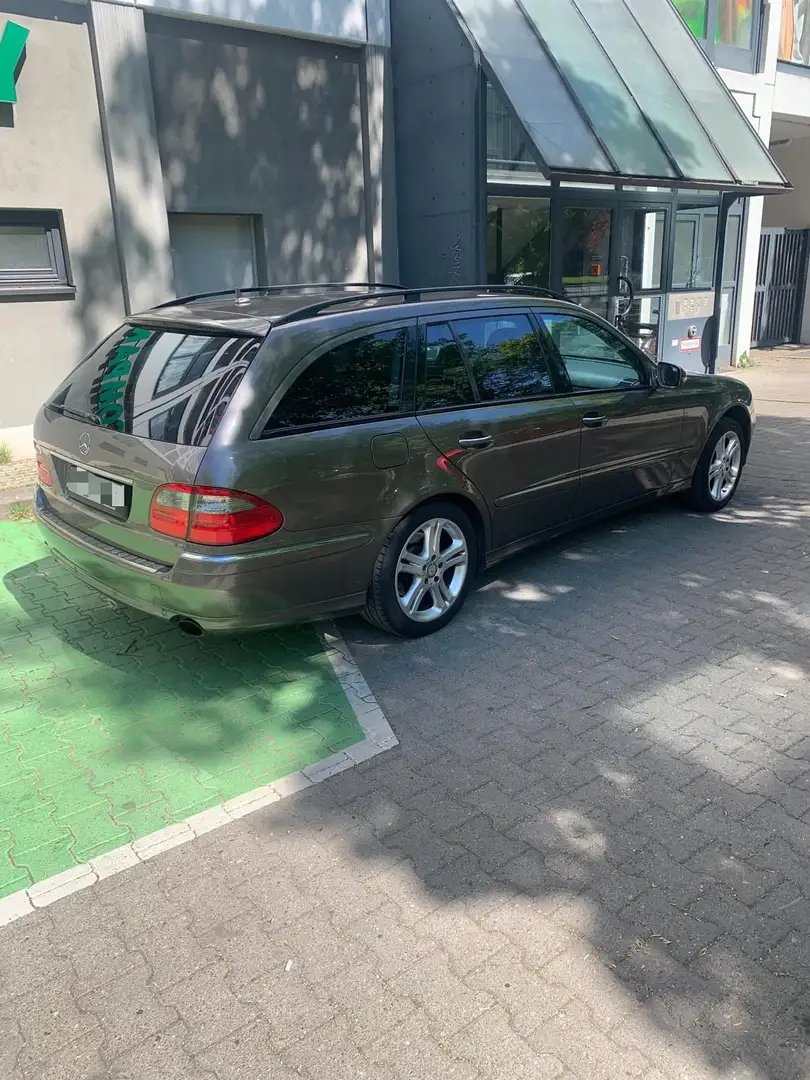 Mercedes-Benz E 320 E 320 T CDI 7G-TRONIC Avantgarde DPF Grau - 1