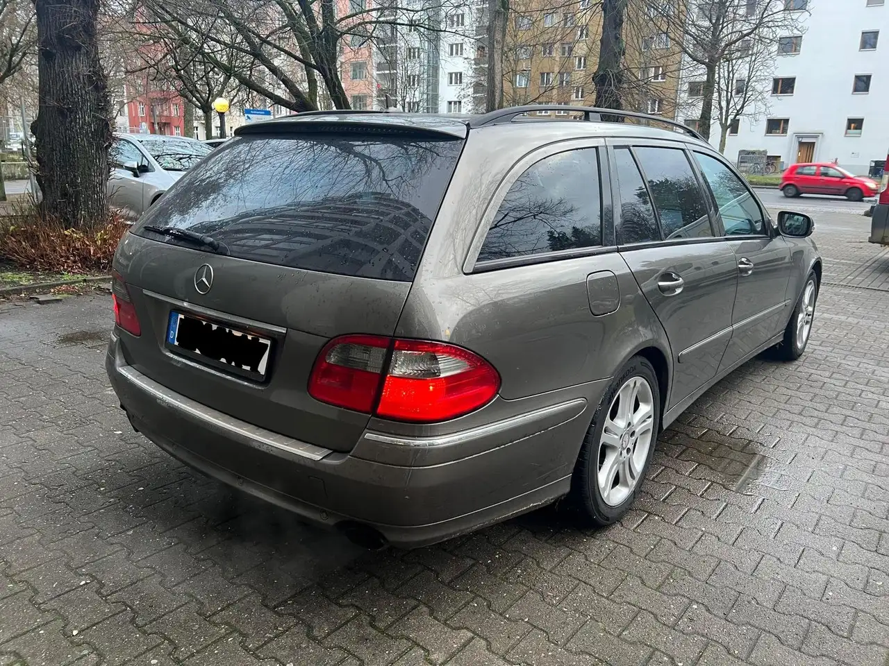 Mercedes-Benz E 320