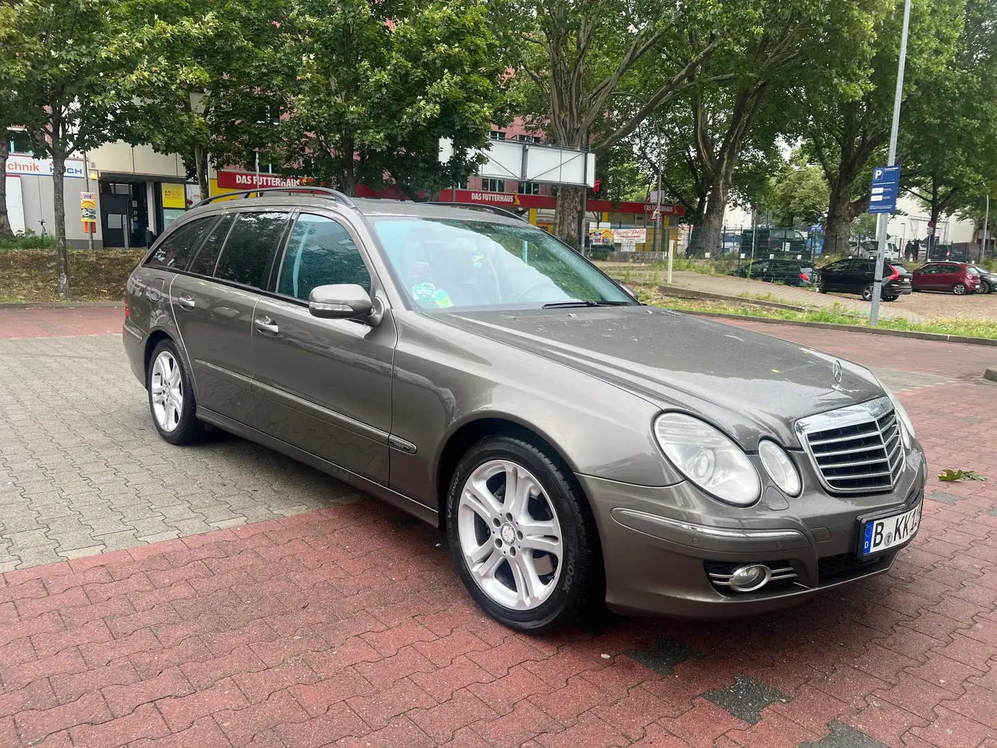 Mercedes-Benz E 320 E 320 T CDI 7G-TRONIC Avantgarde DPF Серый - 1
