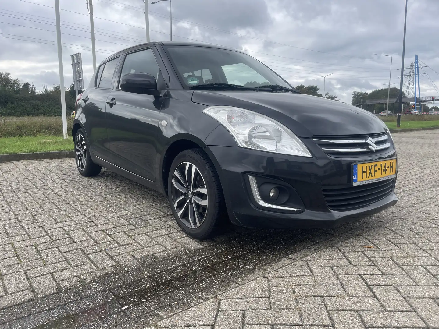Suzuki Swift 1.2 Exclusive EASSS x-tra edition 2016 Zwart - 2